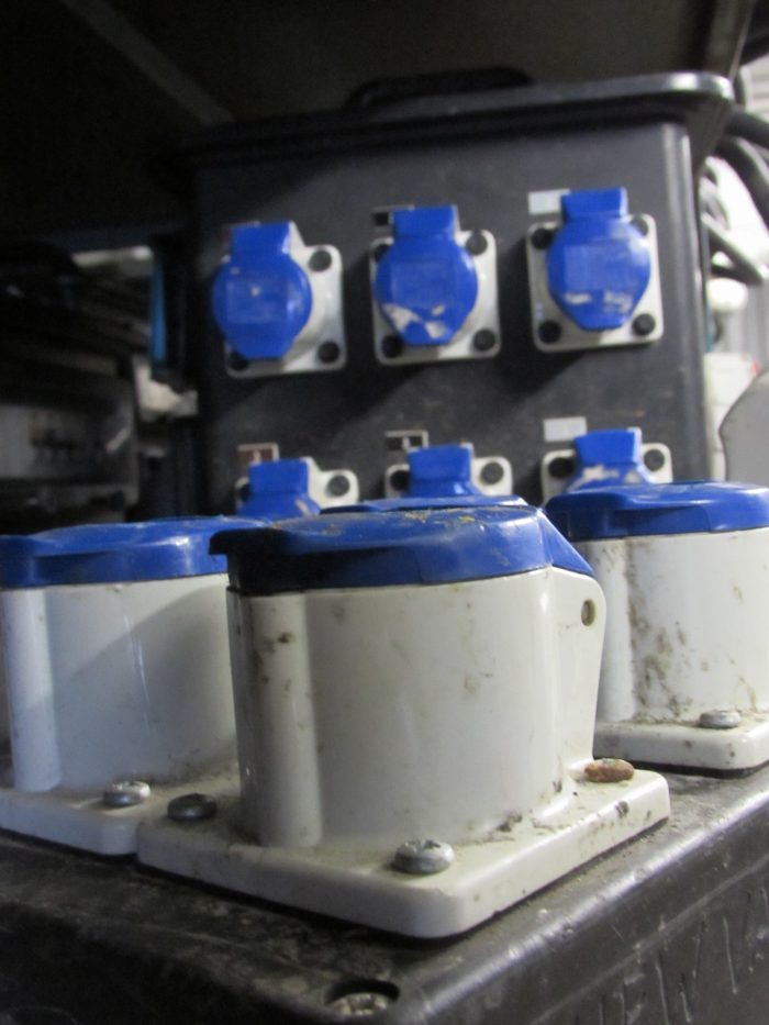 distrobution generator hire